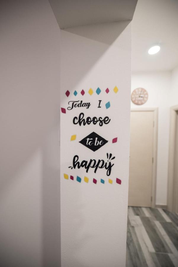 Hostel Evropa Nikšić Buitenkant foto