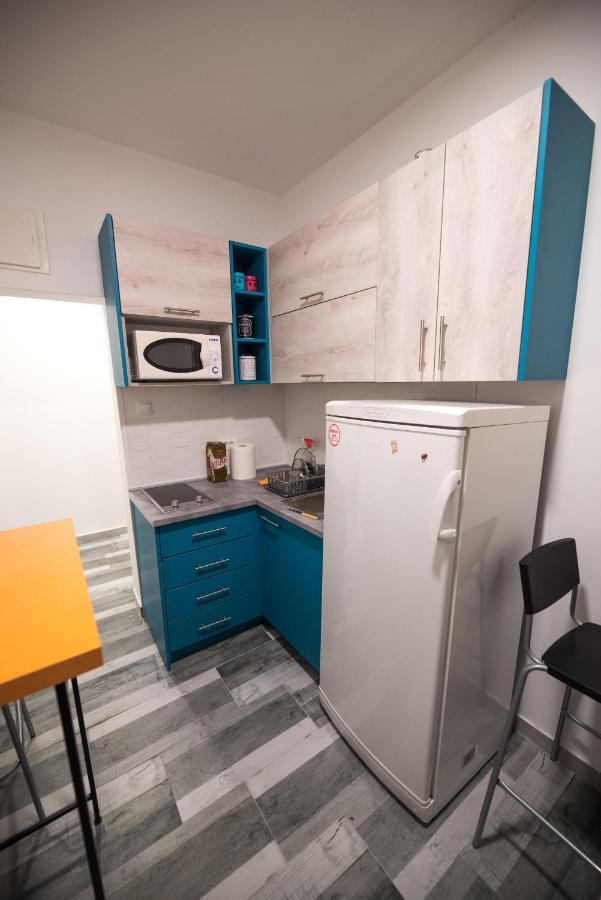 Hostel Evropa Nikšić Buitenkant foto