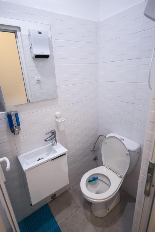 Hostel Evropa Nikšić Buitenkant foto